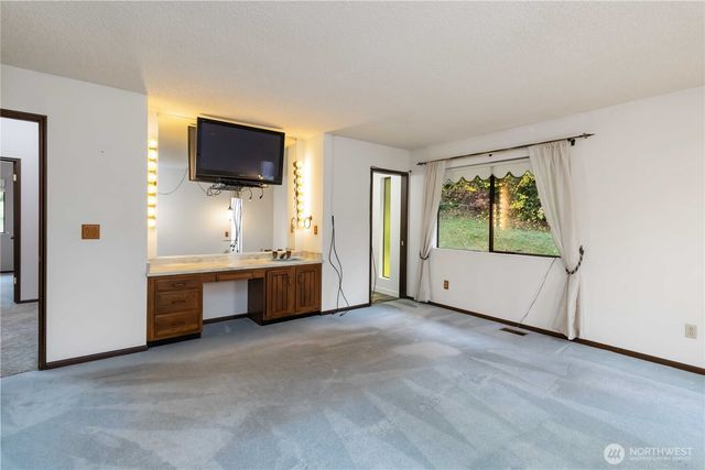 720 Abernathy Creek, Longview, WA 98632