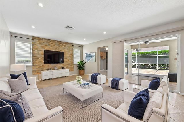 1163 Peninsula Way, Greenacres, FL 33413