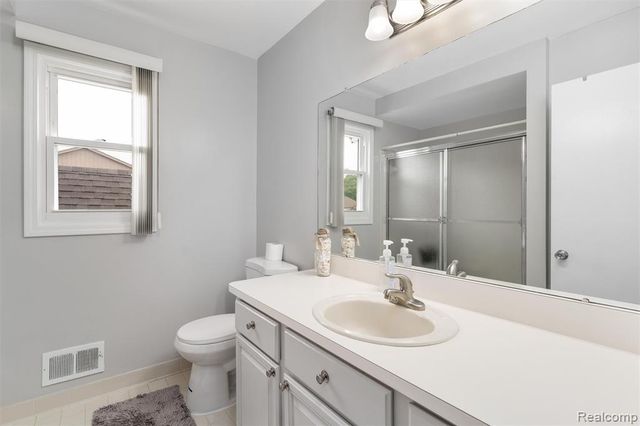 42161 Schoenherr Road, Sterling Heights, MI 48313