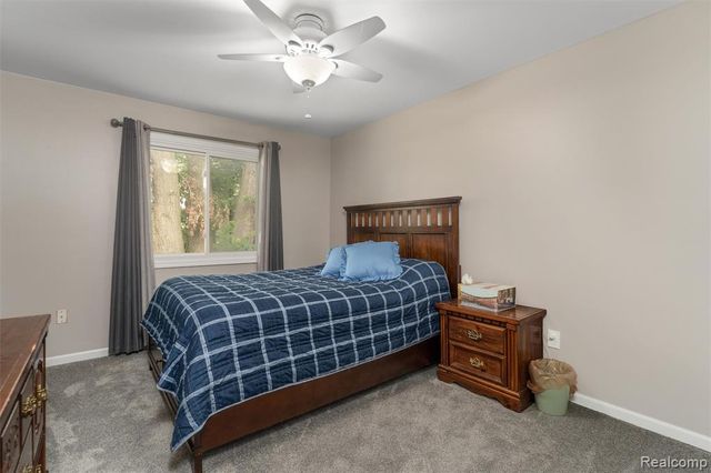 42161 Schoenherr Road, Sterling Heights, MI 48313