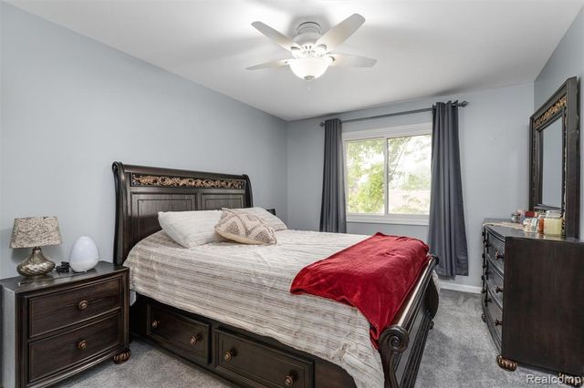 42161 Schoenherr Road, Sterling Heights, MI 48313