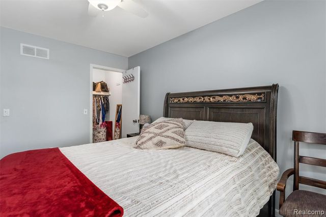 42161 Schoenherr Road, Sterling Heights, MI 48313