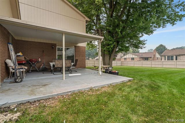 42161 Schoenherr Road, Sterling Heights, MI 48313