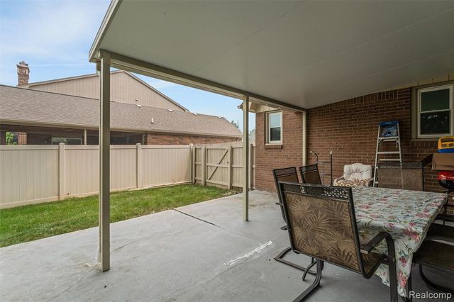 42161 Schoenherr Road, Sterling Heights, MI 48313
