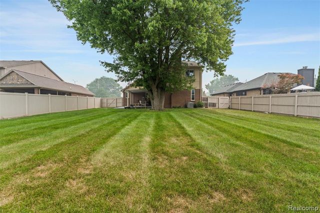 42161 Schoenherr Road, Sterling Heights, MI 48313