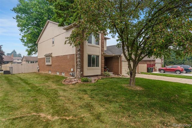 42161 Schoenherr Road, Sterling Heights, MI 48313
