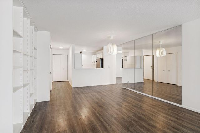 4625 Minnetonka Boulevard 102, Saint Louis Park, MN 55416