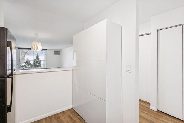 4625 Minnetonka Boulevard 102, Saint Louis Park, MN 55416