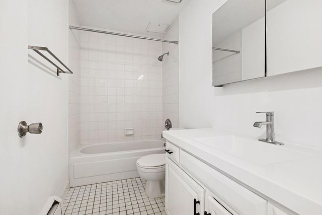 4625 Minnetonka Boulevard 102, Saint Louis Park, MN 55416