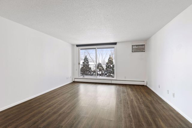 4625 Minnetonka Boulevard 102, Saint Louis Park, MN 55416