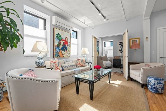 34 Plympton Street 1, Boston, MA 02118