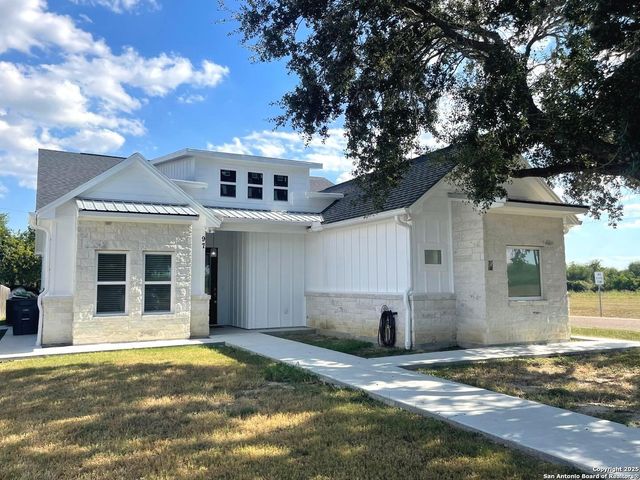 97 BERWICK, Victoria, TX 77904