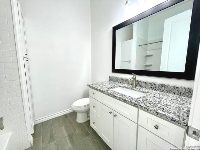 97 BERWICK, Victoria, TX 77904