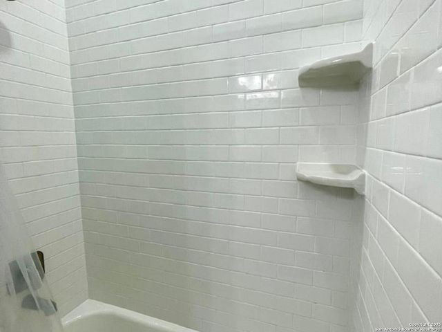 97 BERWICK, Victoria, TX 77904