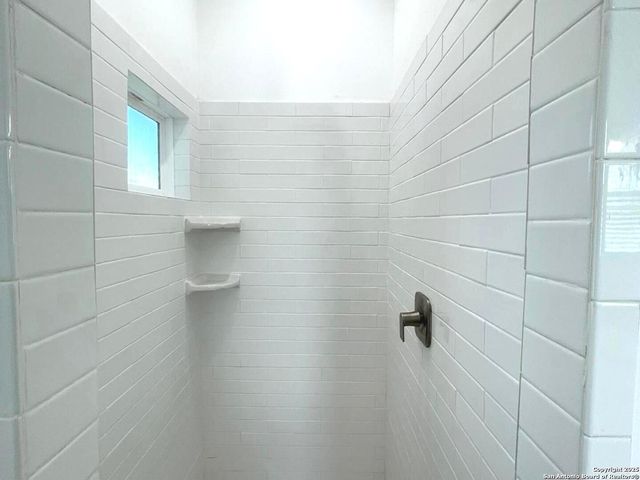 97 BERWICK, Victoria, TX 77904