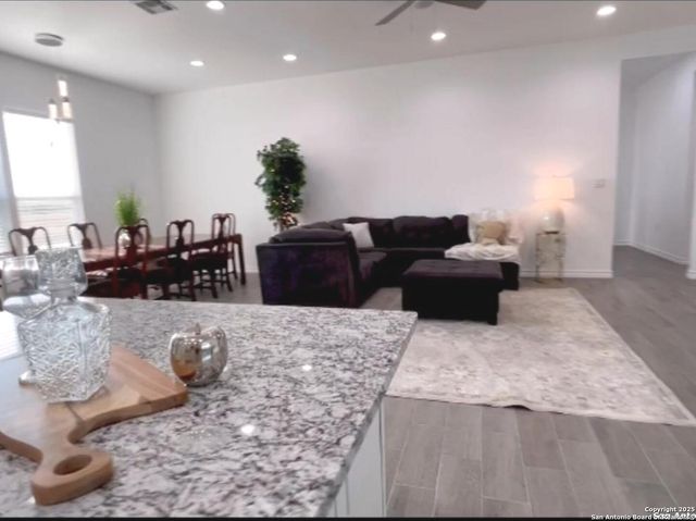 97 BERWICK, Victoria, TX 77904