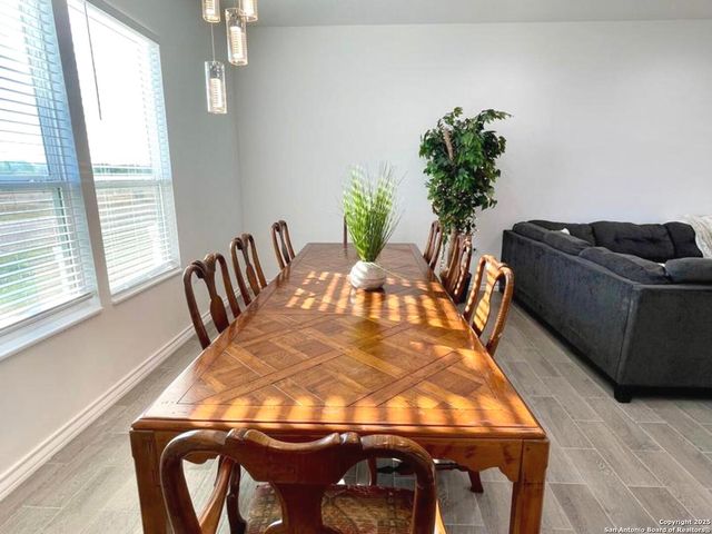 97 BERWICK, Victoria, TX 77904