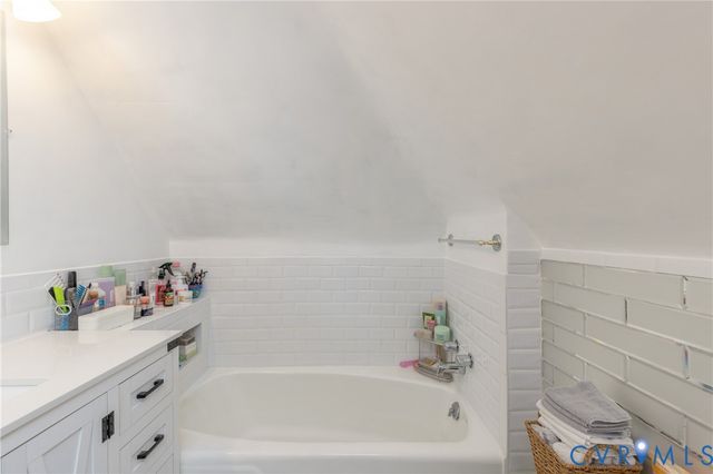 1124 Northampton Rd, Petersburg, VA 23805