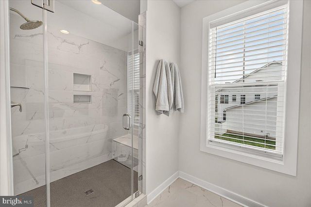 6012 DUVALLS FOREST DR, Frederick, MD 21701