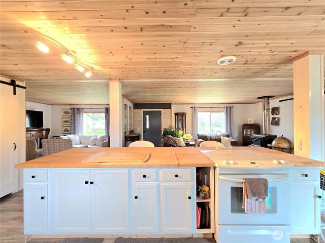 502 W Veterans Avenue, Westport, WA 98595