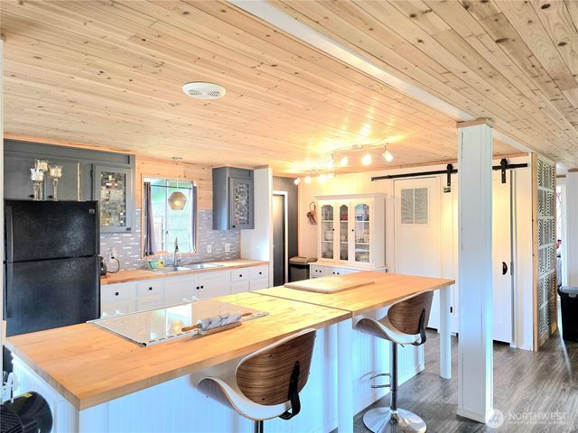 502 W Veterans Avenue, Westport, WA 98595