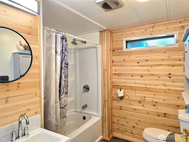 502 W Veterans Avenue, Westport, WA 98595