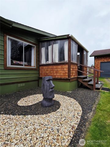 502 W Veterans Avenue, Westport, WA 98595