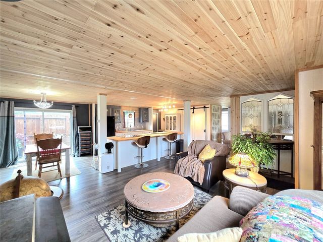 502 W Veterans Avenue, Westport, WA 98595