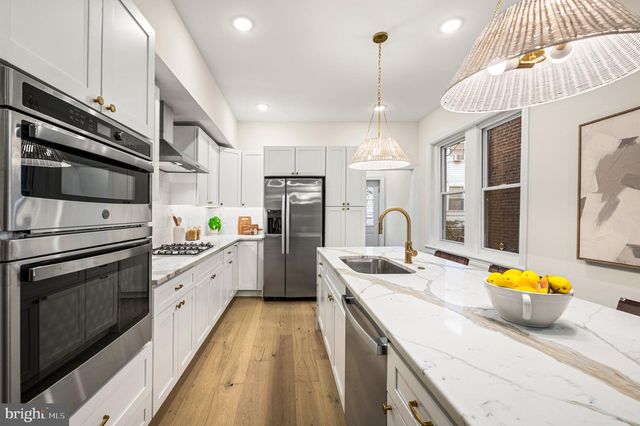 5209 CHESTER AVE, Philadelphia, PA 19143