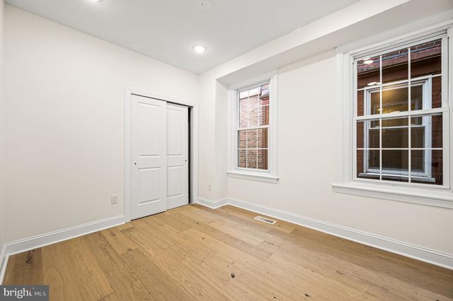 5209 CHESTER AVE, Philadelphia, PA 19143