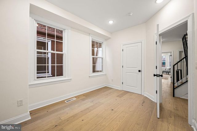 5209 CHESTER AVE, Philadelphia, PA 19143