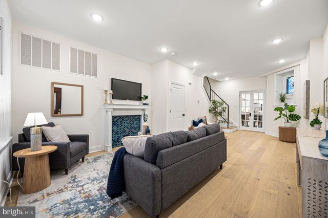 5209 CHESTER AVE, Philadelphia, PA 19143