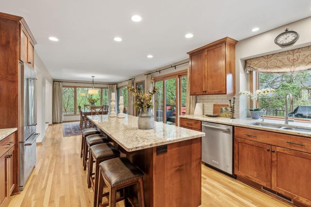5811 Shannon Drive, Edina, MN 55439