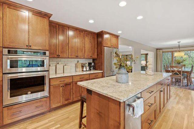 5811 Shannon Drive, Edina, MN 55439