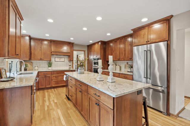 5811 Shannon Drive, Edina, MN 55439