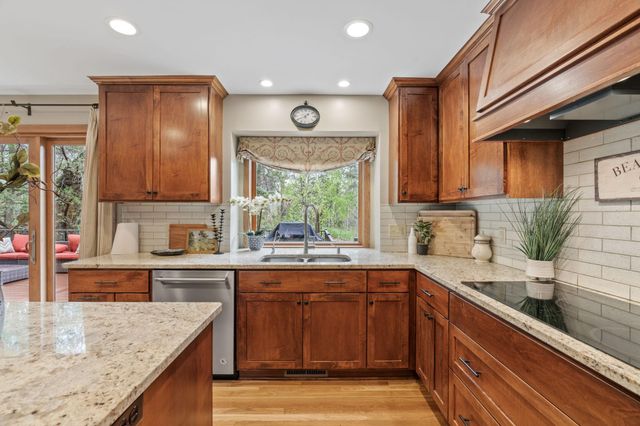5811 Shannon Drive, Edina, MN 55439