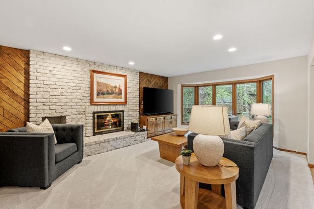 5811 Shannon Drive, Edina, MN 55439