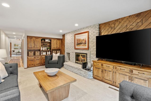 5811 Shannon Drive, Edina, MN 55439