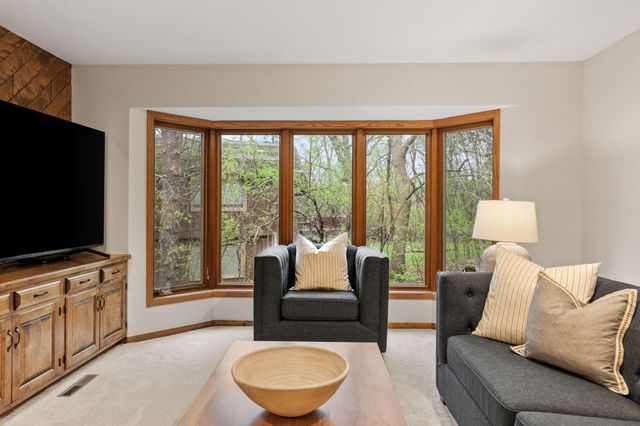 5811 Shannon Drive, Edina, MN 55439