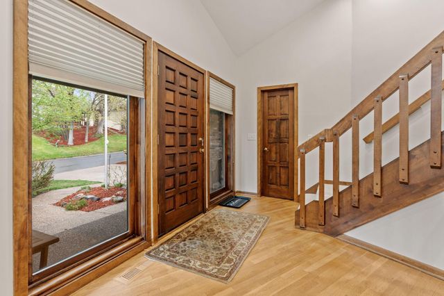 5811 Shannon Drive, Edina, MN 55439