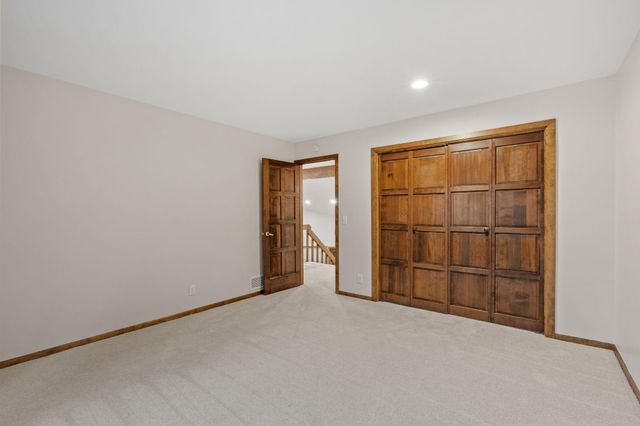 5811 Shannon Drive, Edina, MN 55439