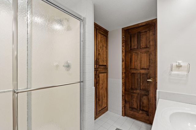 5811 Shannon Drive, Edina, MN 55439