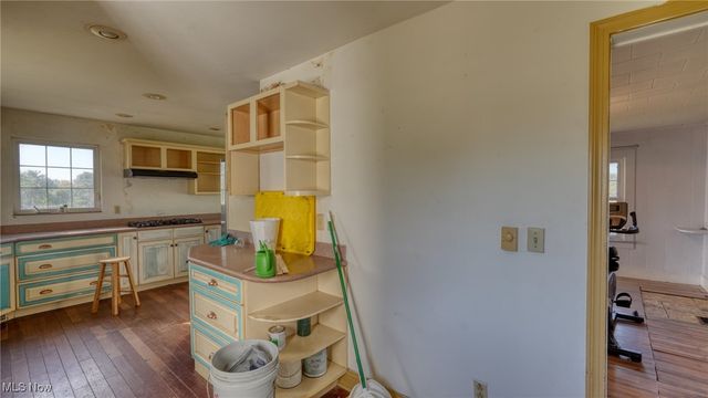 4896 High Hill Road, Cambridge, OH 43725