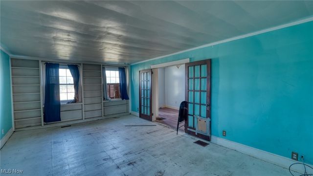 4896 High Hill Road, Cambridge, OH 43725