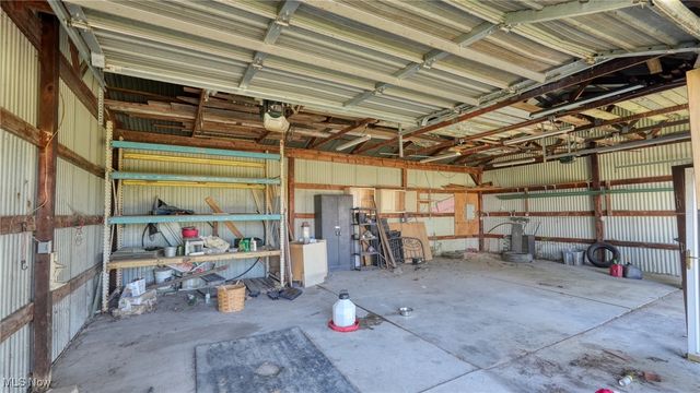 4896 High Hill Road, Cambridge, OH 43725