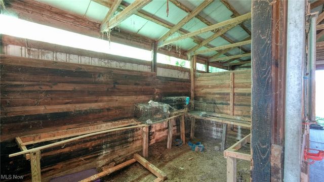 4896 High Hill Road, Cambridge, OH 43725