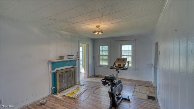 4896 High Hill Road, Cambridge, OH 43725