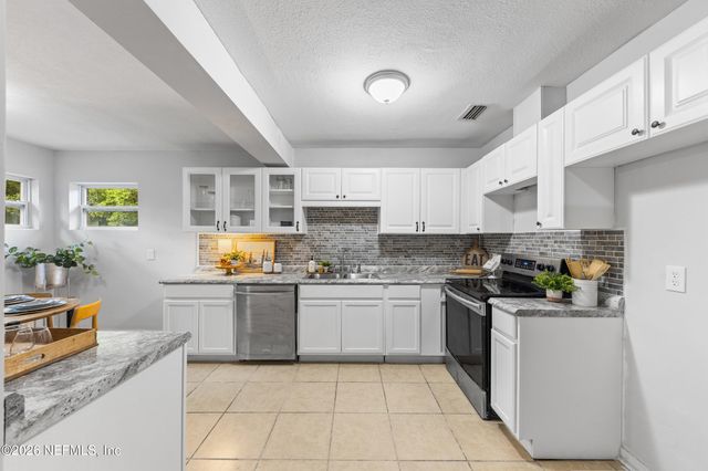 3639 RENDALE Drive N, Jacksonville, FL 32210