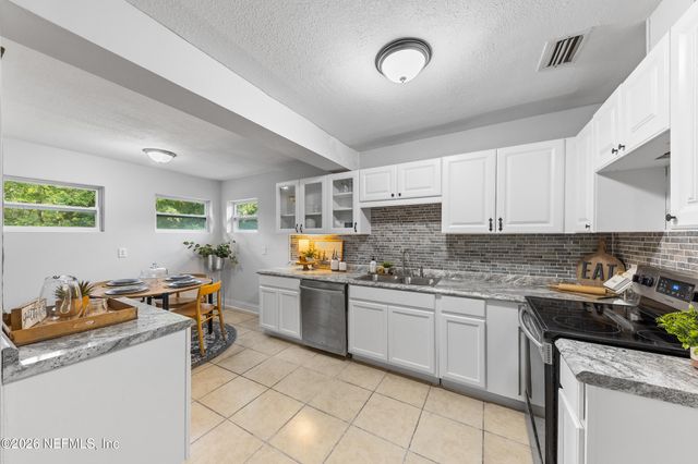 3639 RENDALE Drive N, Jacksonville, FL 32210
