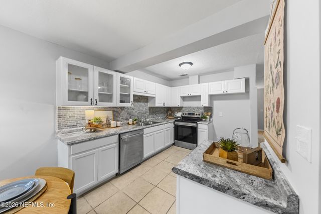 3639 RENDALE Drive N, Jacksonville, FL 32210